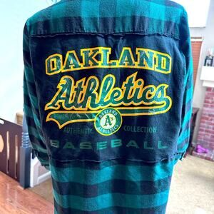 Anzea Women's button down shacket. Oakland Athletics A’s black Pleather pocket